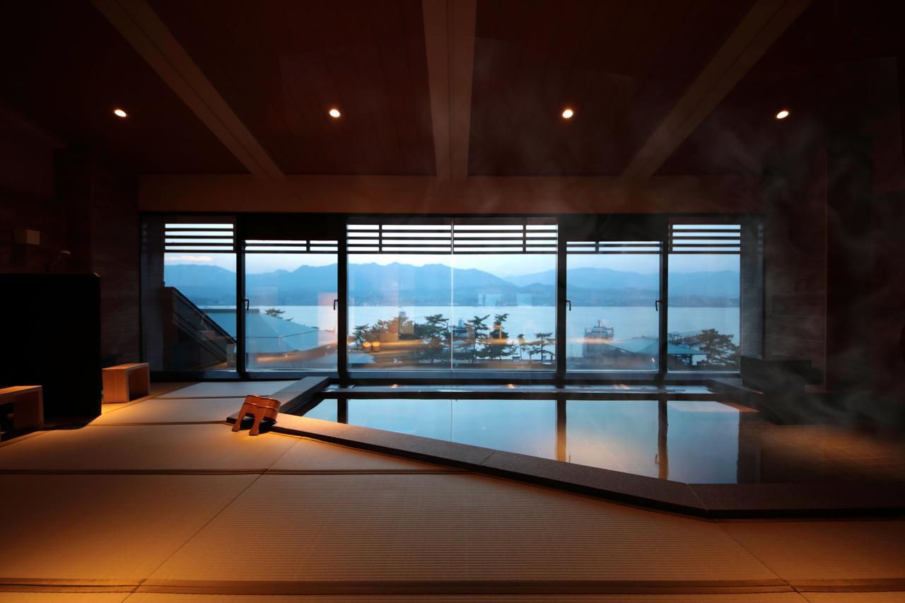 Hotel Miyajima Villa Hacukaicsi Kültér fotó