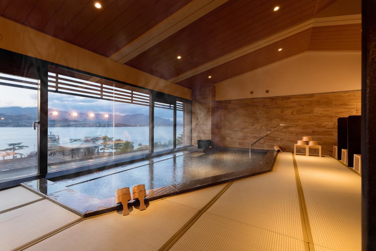 Hotel Miyajima Villa Hacukaicsi Kültér fotó